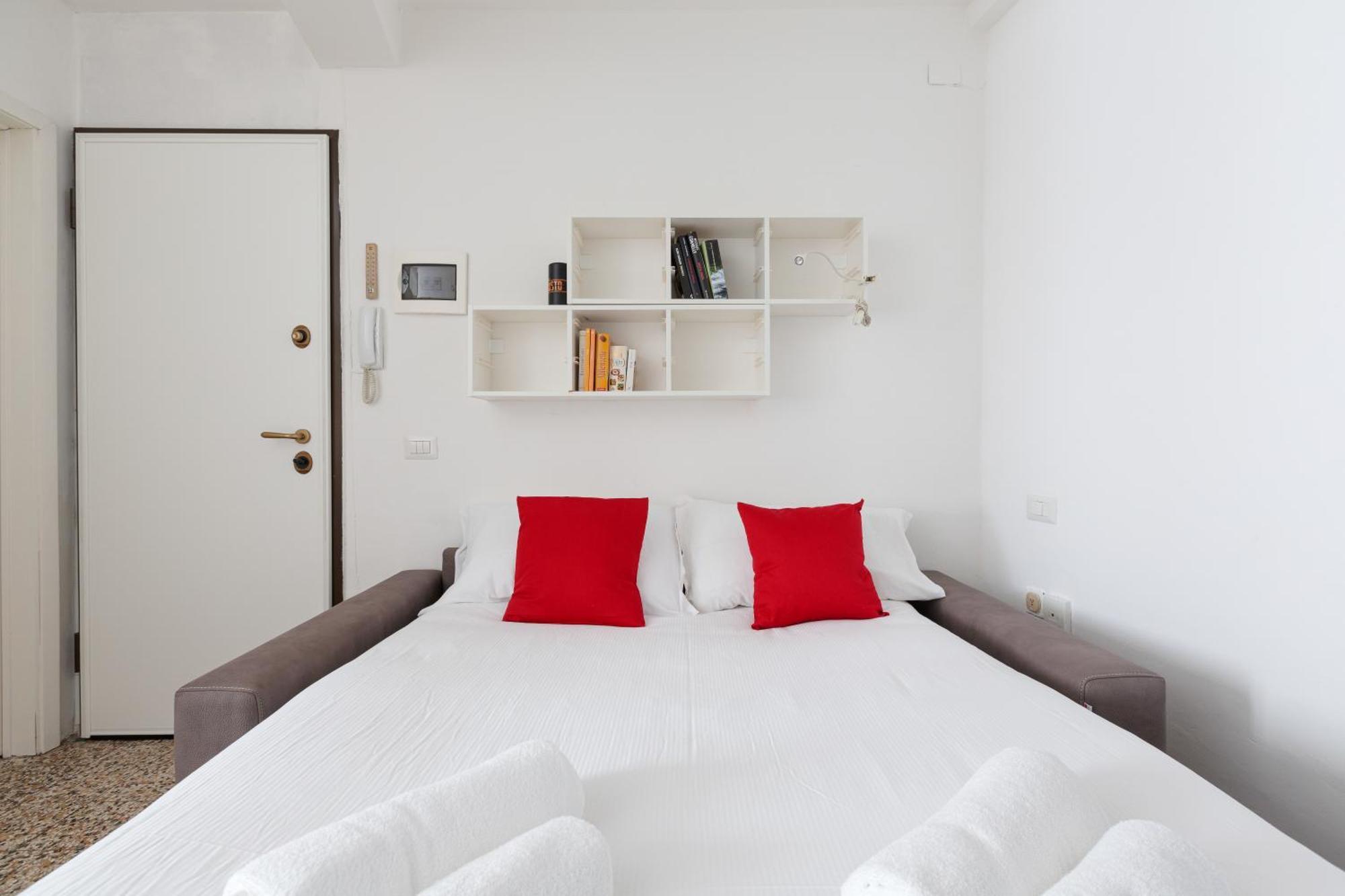 Sant'ambrogio - Modern Studio! * Mailand